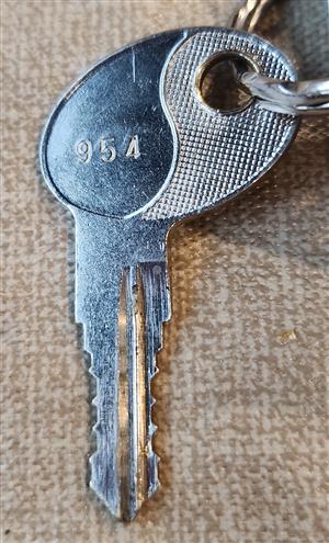 Bauer 954 RV Lock Key