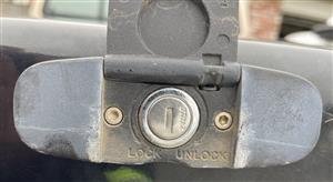 Leer DT012 Truck Topper Lock Key