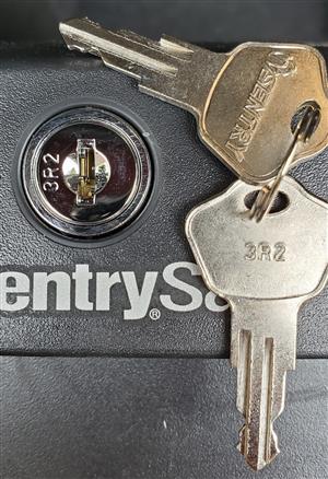 Sentry Safe 3R2 Lock Key