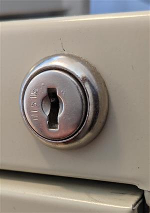 Staples H1516 File Cabinet Lock Key