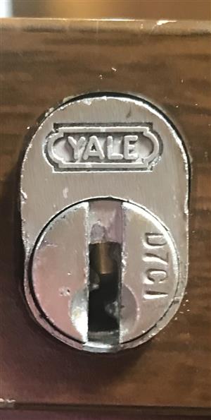 Yale D7C1 Cabinet Lock Key