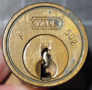 Yale F 502 Lock Key